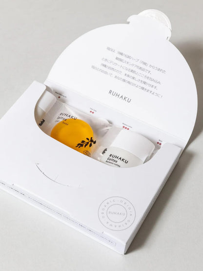 RUHAKU travel set skincare giapponese packaging aperto